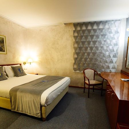Grand Hotel Скопье Экстерьер фото