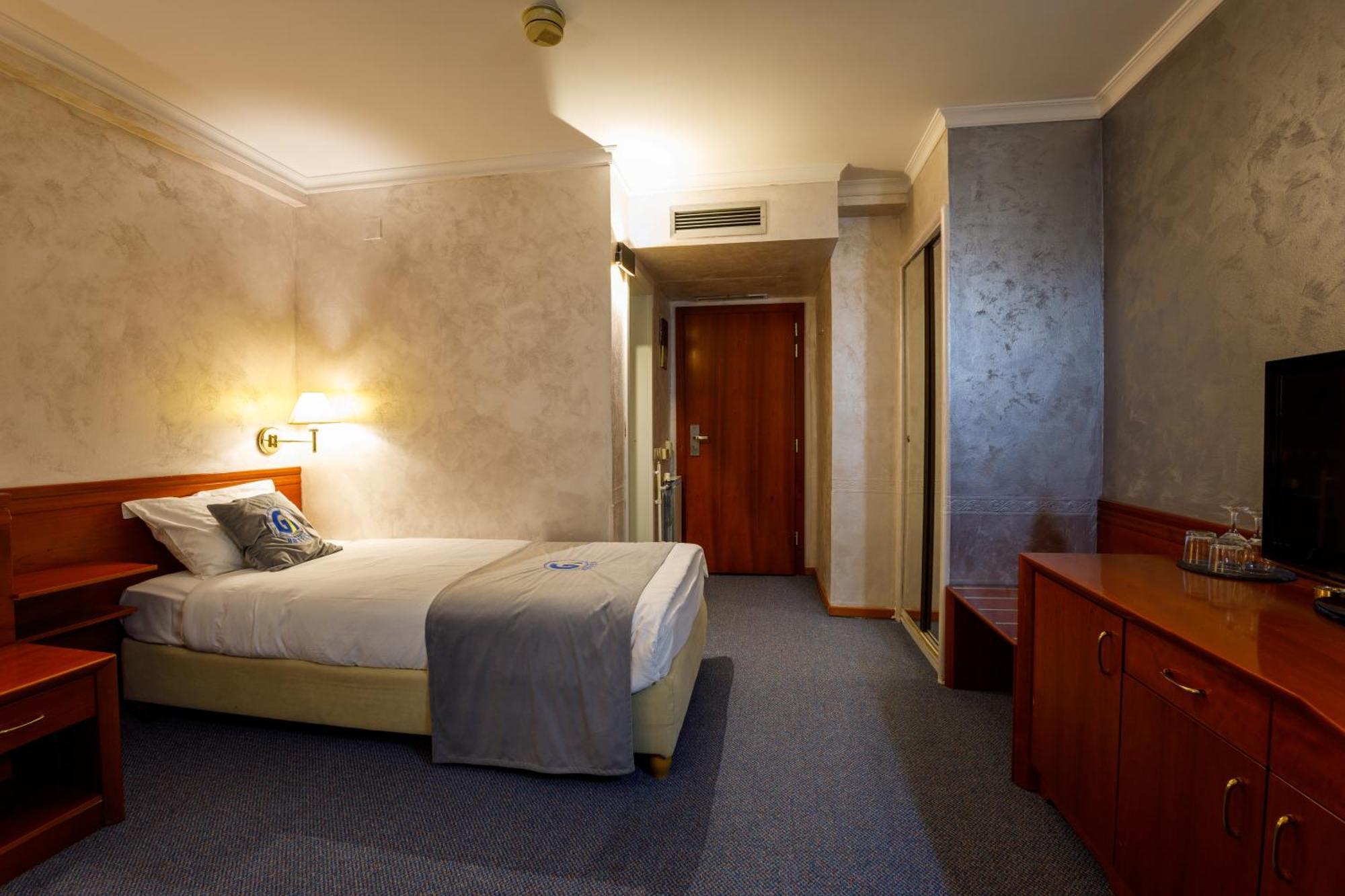 Grand Hotel Скопье Экстерьер фото