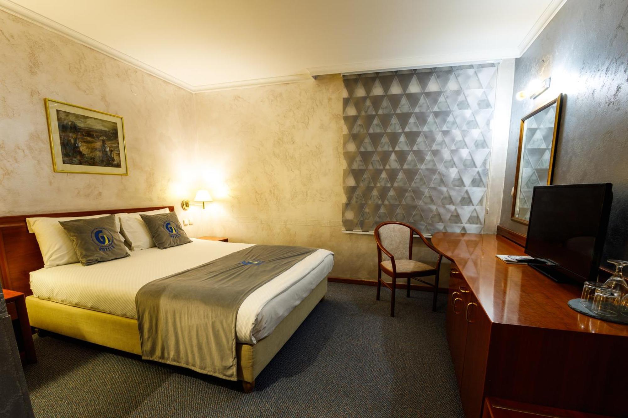 Grand Hotel Скопье Экстерьер фото